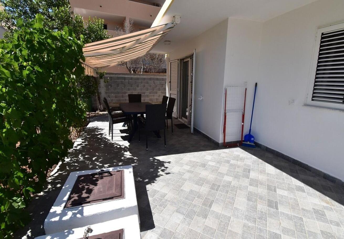 Holiday Home Branka - 80 M From Beach Vir Zewnętrze zdjęcie