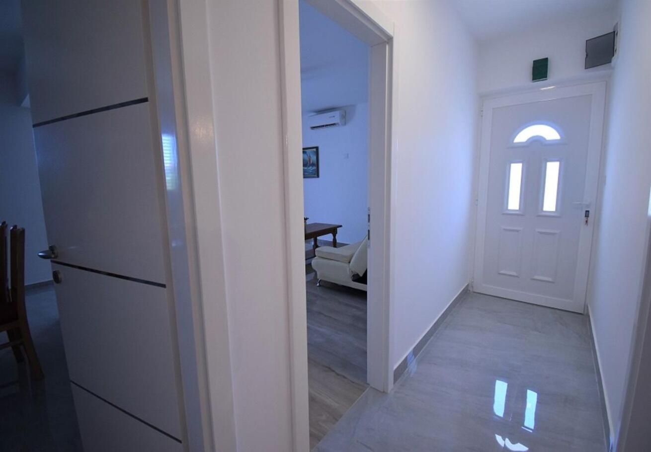 Holiday Home Branka - 80 M From Beach Vir Zewnętrze zdjęcie